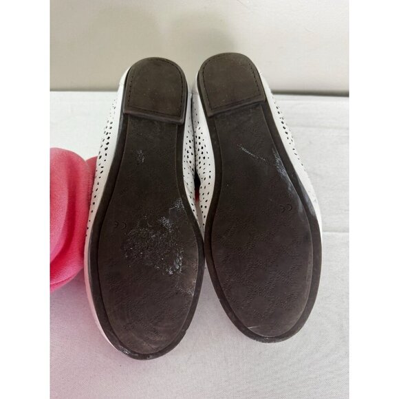 Vionic Womens 8W White Perforated Robyn Ballet Flat Boho Cottagecore Boho Chic - Picture 7 of 16